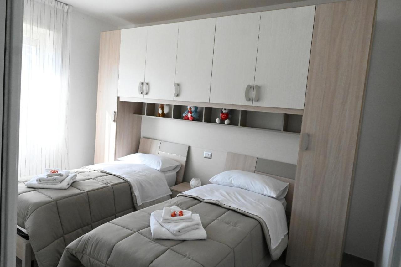 Naples Home 49 Екстериор снимка